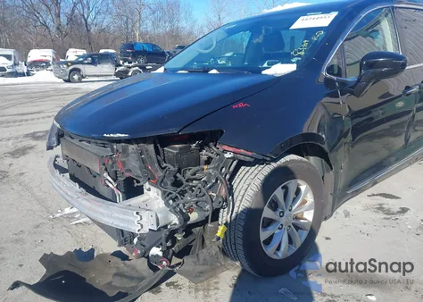 2017 Chrysler Pacifica Touring-L из США, поврежденный, VIN 2C4RC1BG2HR832004